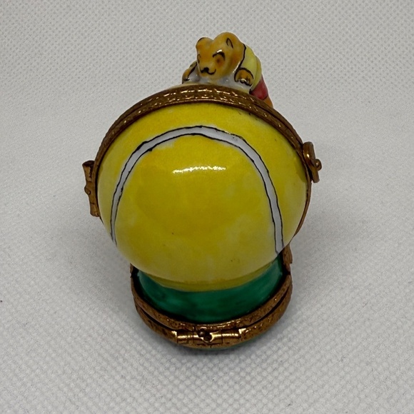 Rare Limoges France Trinket Box – Bear on Tennis Ball, Triple Hinged - Picture 7 of 14